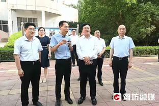 小卡：感谢这个和快船续约的机会 我们还有很多未完成的任务